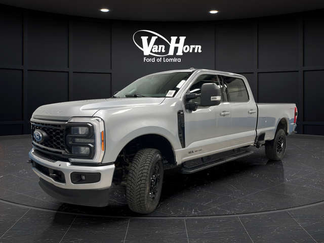 Used 2023 Iconic Silver Metallic Ford XLT image 3