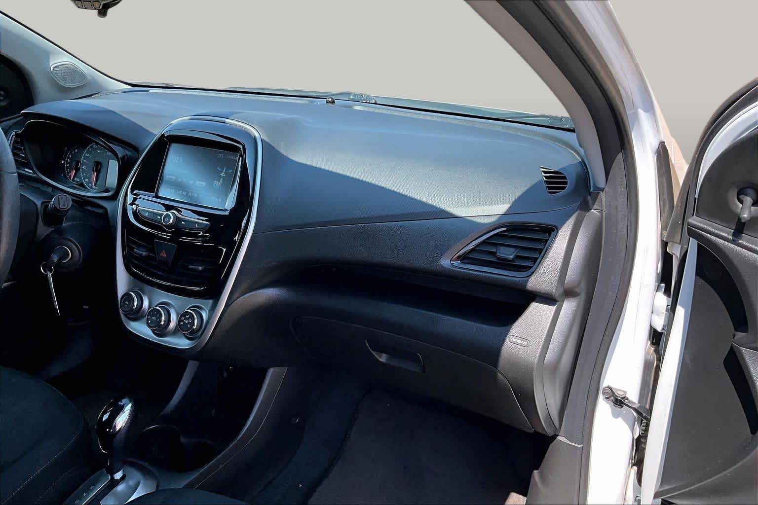 Used 2017 Summit White Chevrolet LS image 16