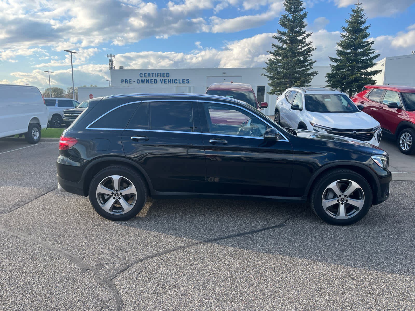 Used 2019 Mercedes-Benz GLC GLC300 with VIN WDC0G4KB5KF522473 for sale in Brooklyn Center, MN