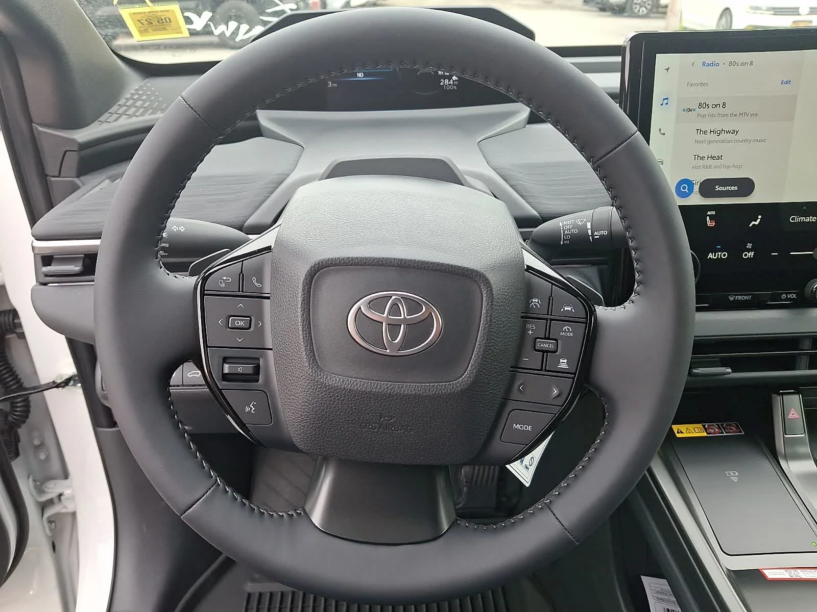 New 2026 Wind Chill Pearl <sup>1</sup> Toyota  SE image 16
