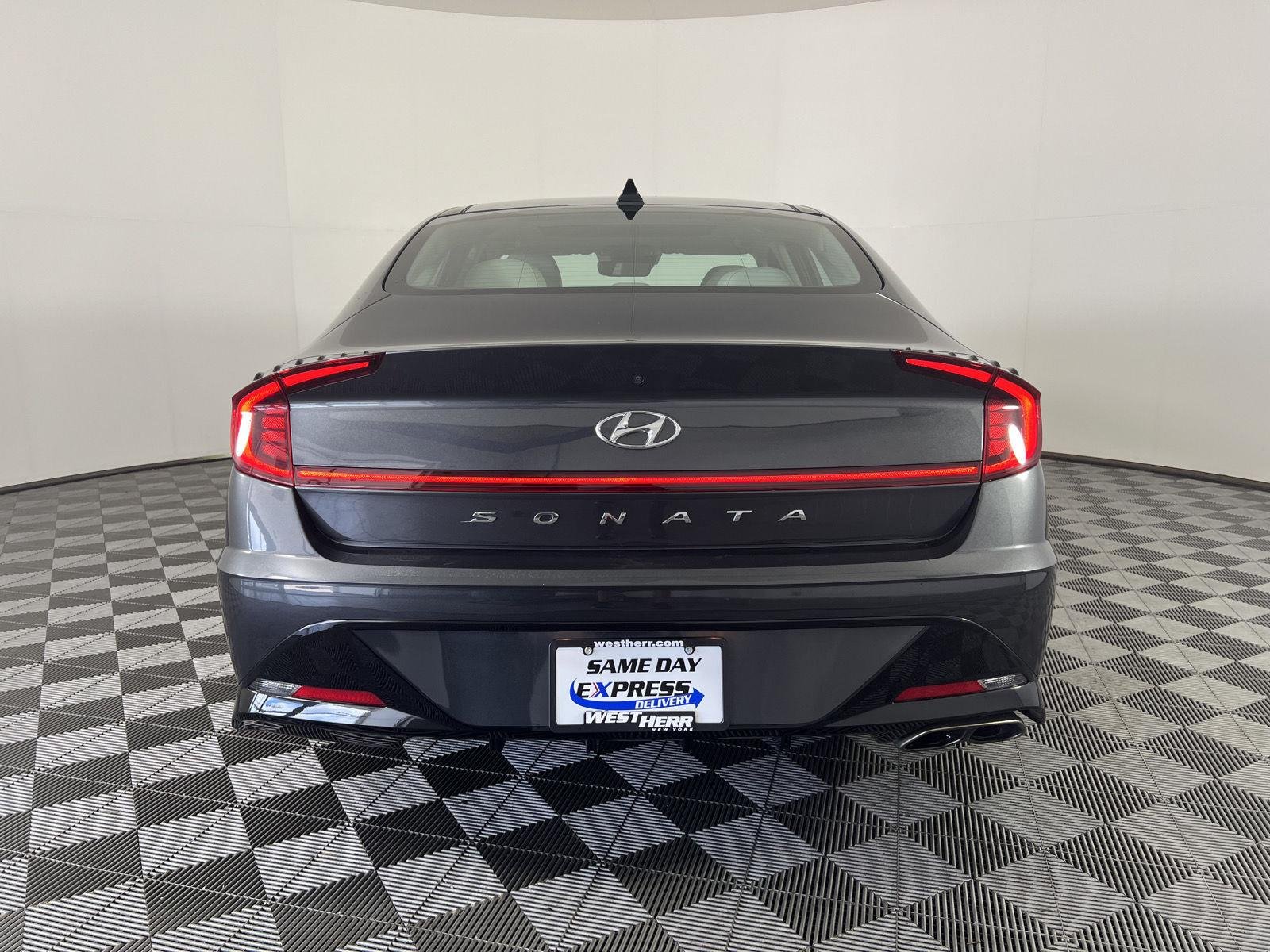 Used 2020 Portofino Gray Hyundai SEL image 4