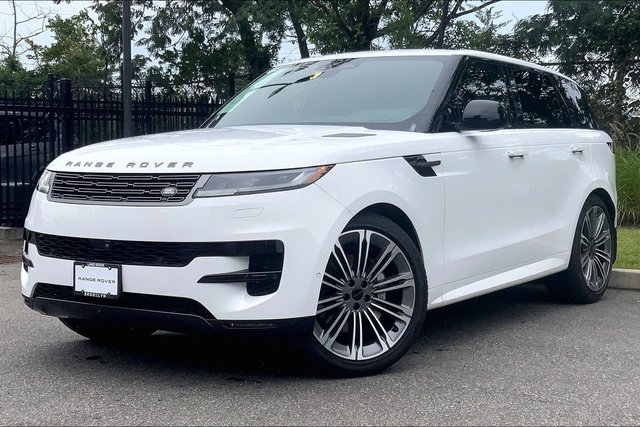 2026 Land Rover Range Rover Sport SE