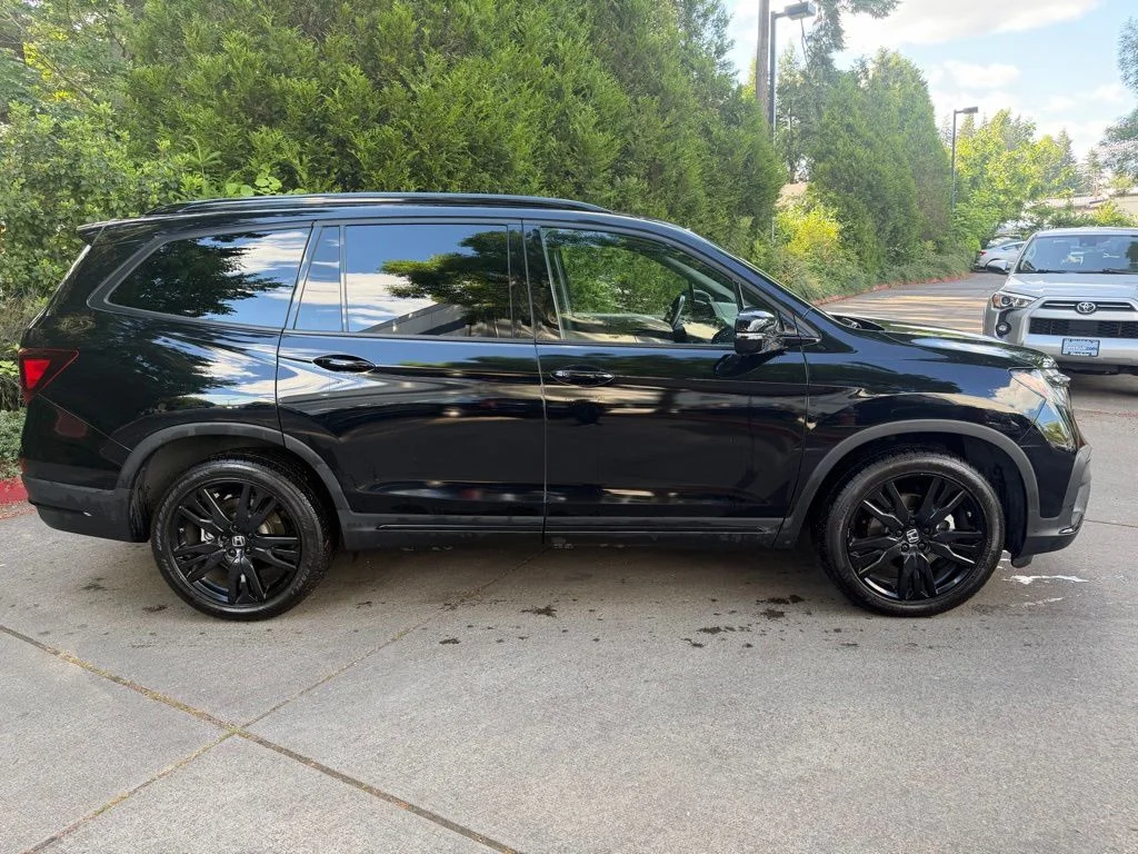 Used 2021 Crystal Black Pearl Honda Black Edition image 2