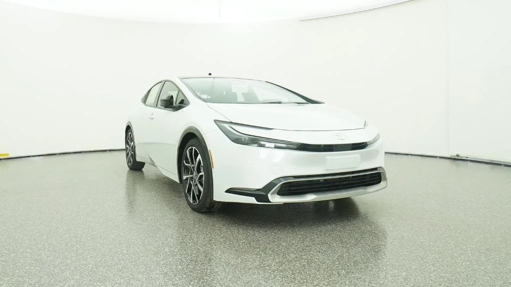 New 2026 Wind Chill Pearl Toyota XSE Premium image 36