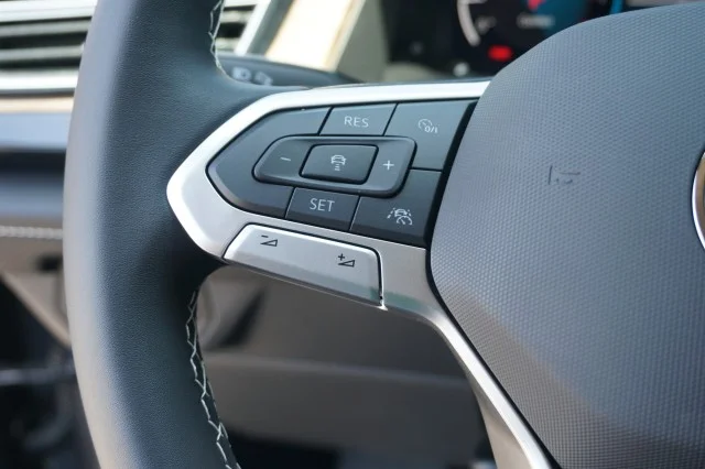 2024 Volkswagen Atlas SE w/Tech - Photo 23