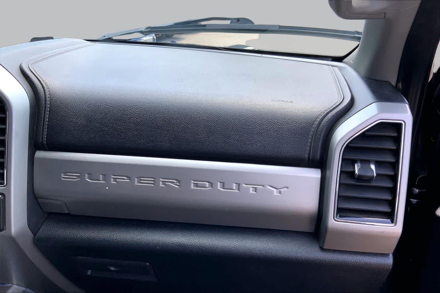 Used 2020 GRAY Ford LARIAT image 18