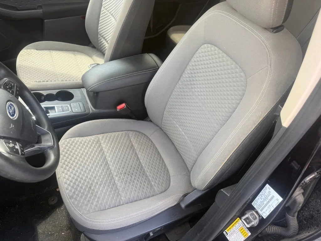 Used 2020 Black Ford SE image 17