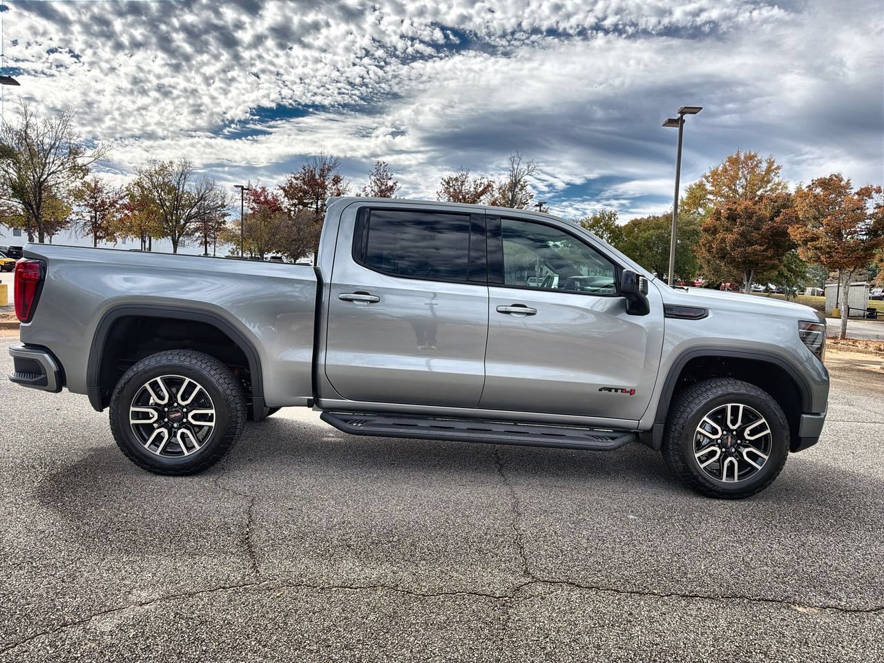 2026 GMC Sierra 1500 AT4 - Photo 9