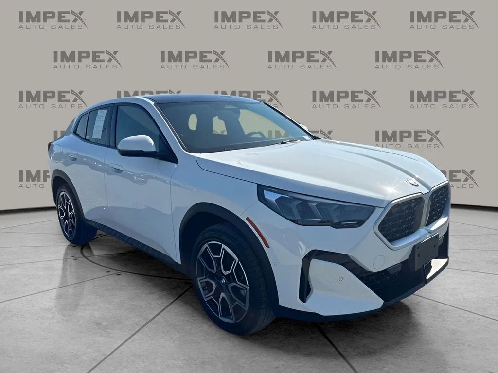 Used 2026 White BMW xDrive28i image 7