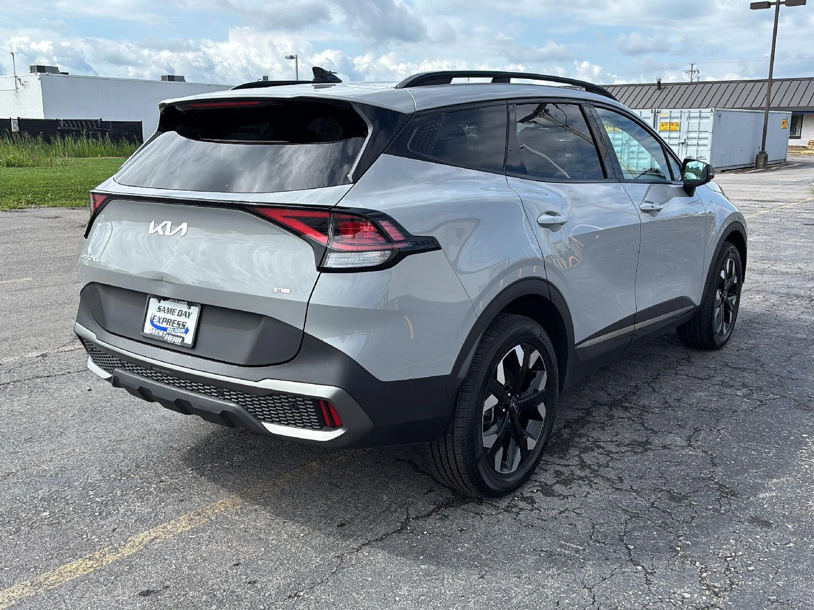 Used 2023  Kia X-Line image 9