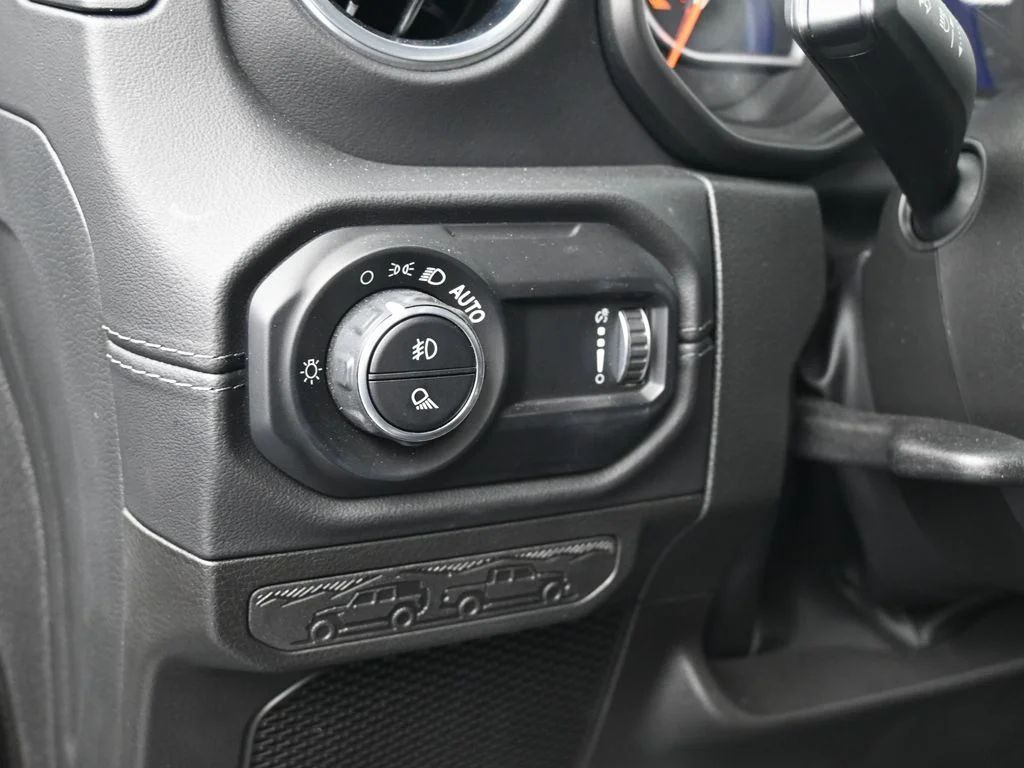 Used 2024 Black Clearcoat Jeep Sport S image 13