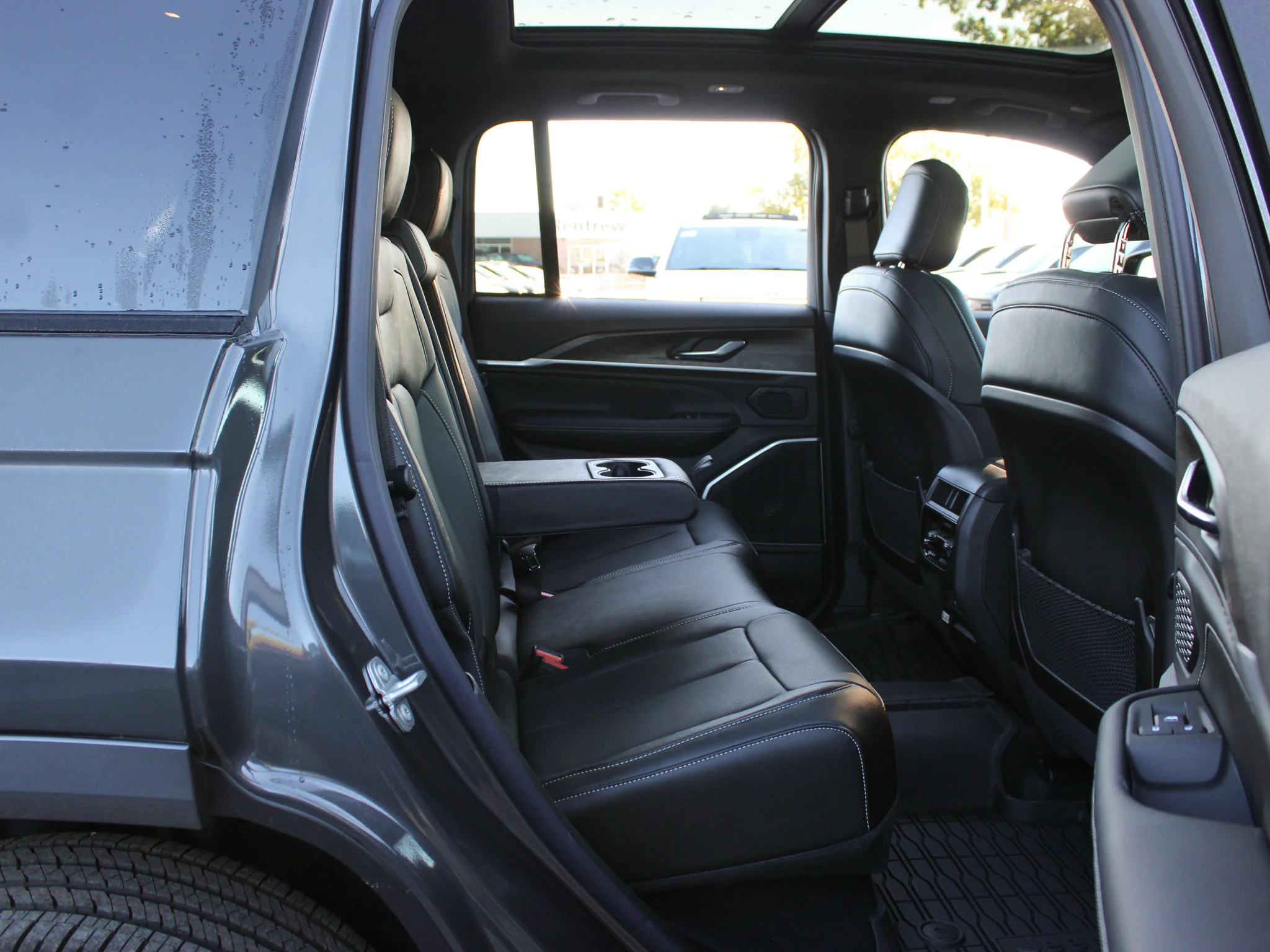New 2026 Grey Jeep Limited Reserve* image 10