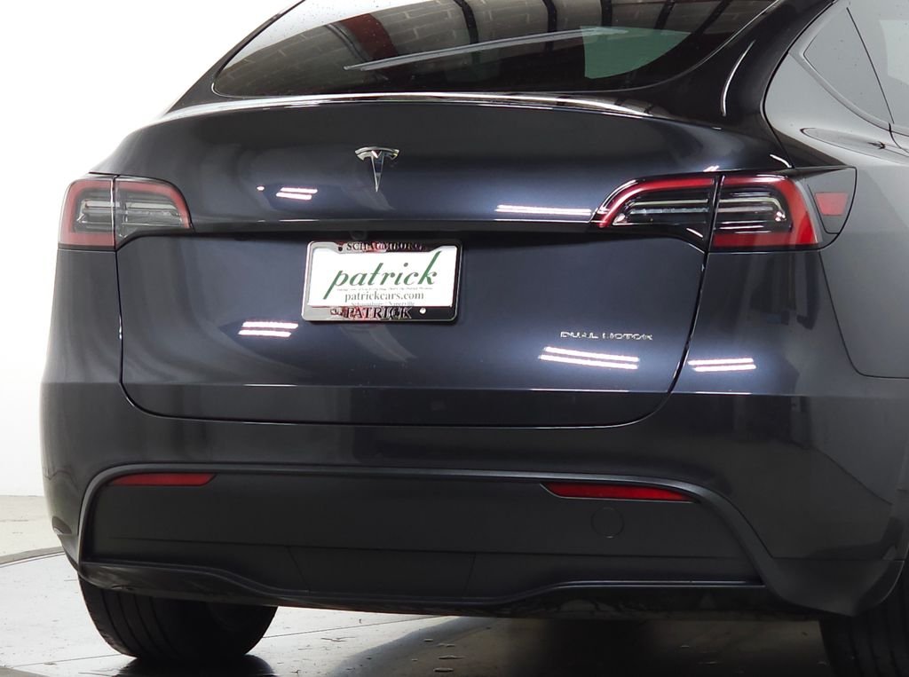 Used 2024 Stealth Gray Tesla Long Range image 11