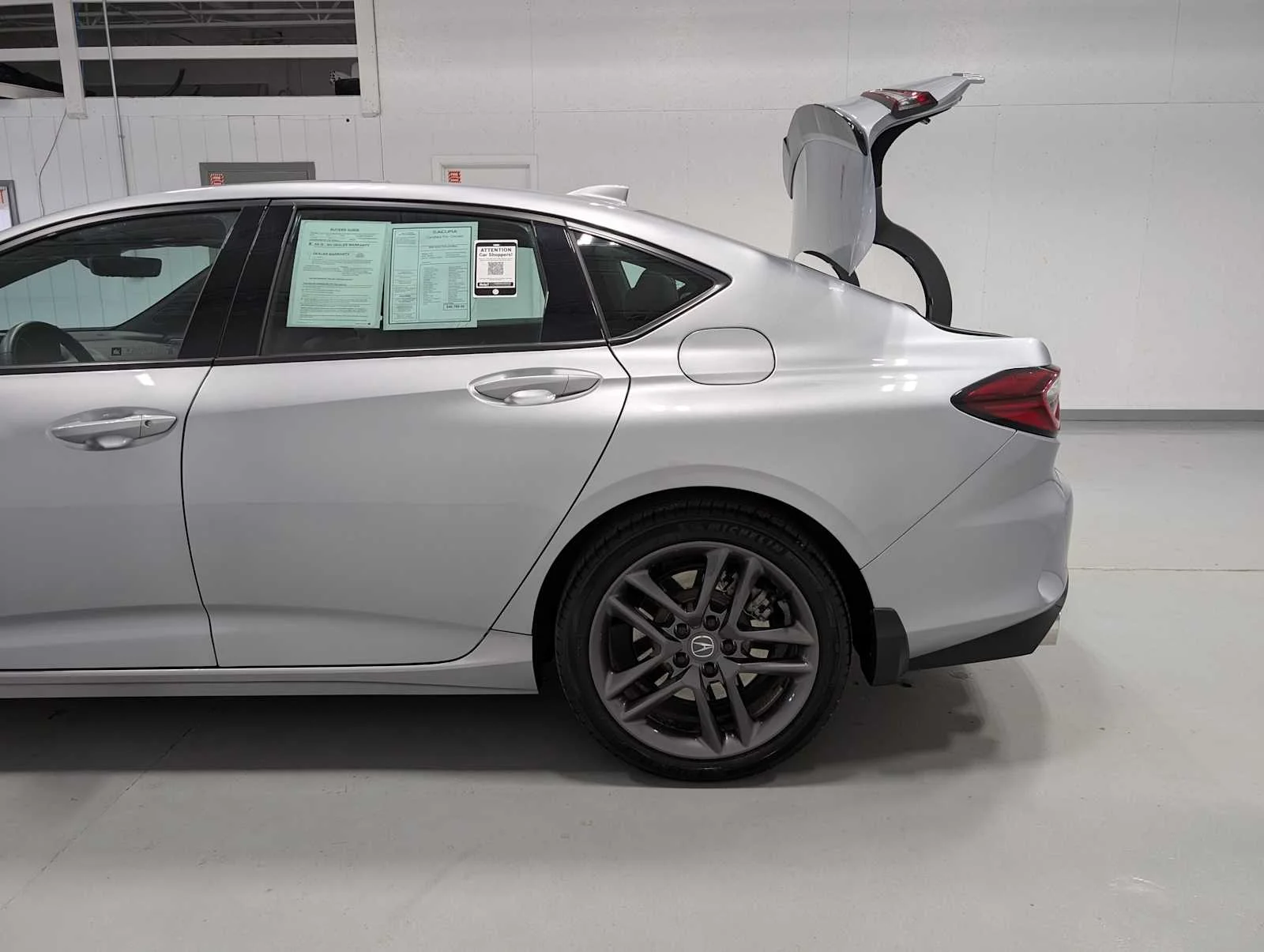 Used 2025 Lunar Silver Metallic Acura w/A-Spec Package image 9