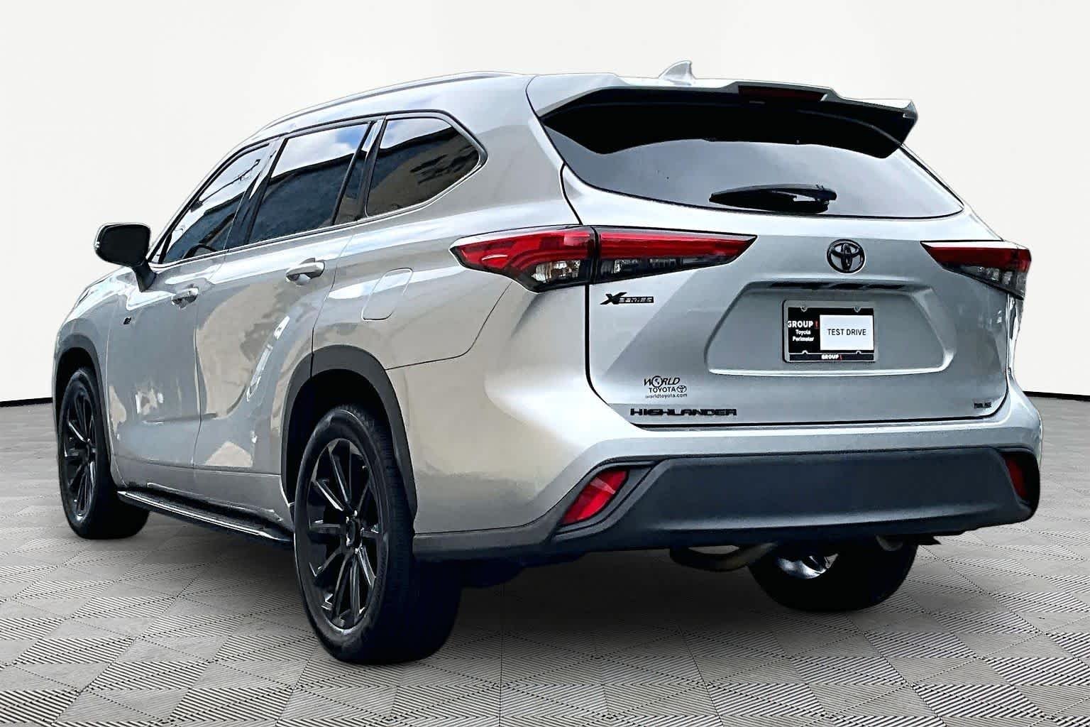 Used 2022 Celestial Silver Metallic Toyota XLE image 12