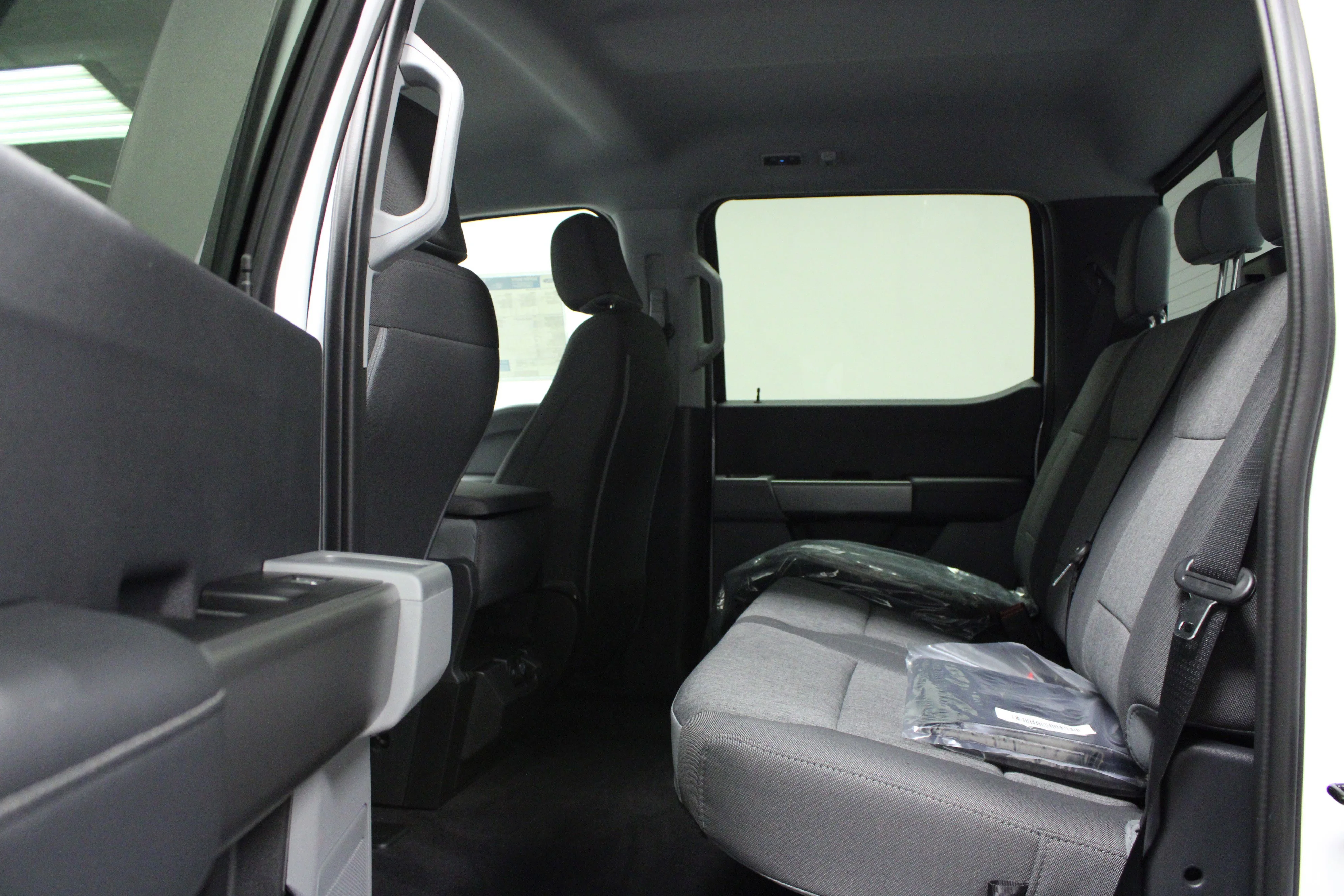 New 2026 Oxford White Ford F-350® XL image 13
