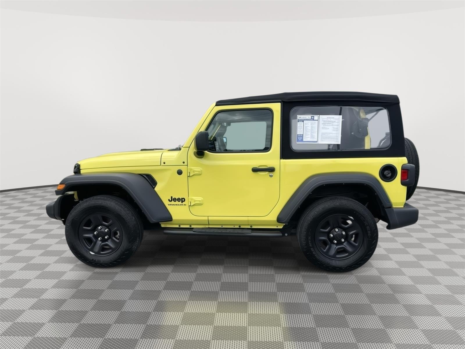 Used 2024 High Velocity Clearcoat Jeep Sport image 9