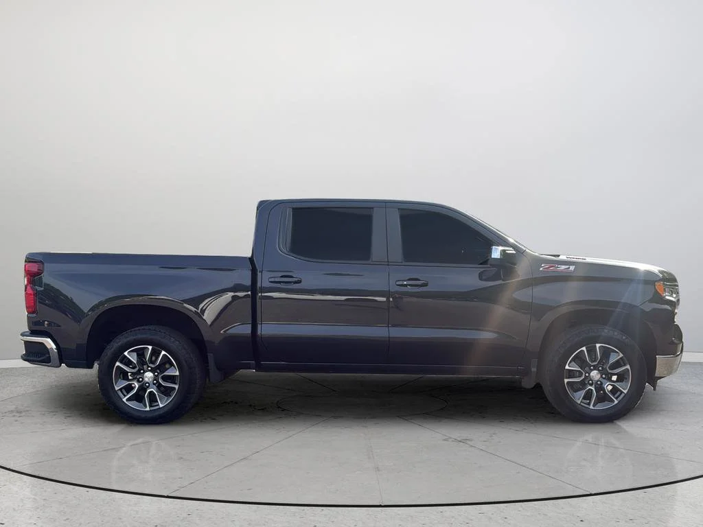 2022 Chevrolet Silverado 1500 LT - Photo 6