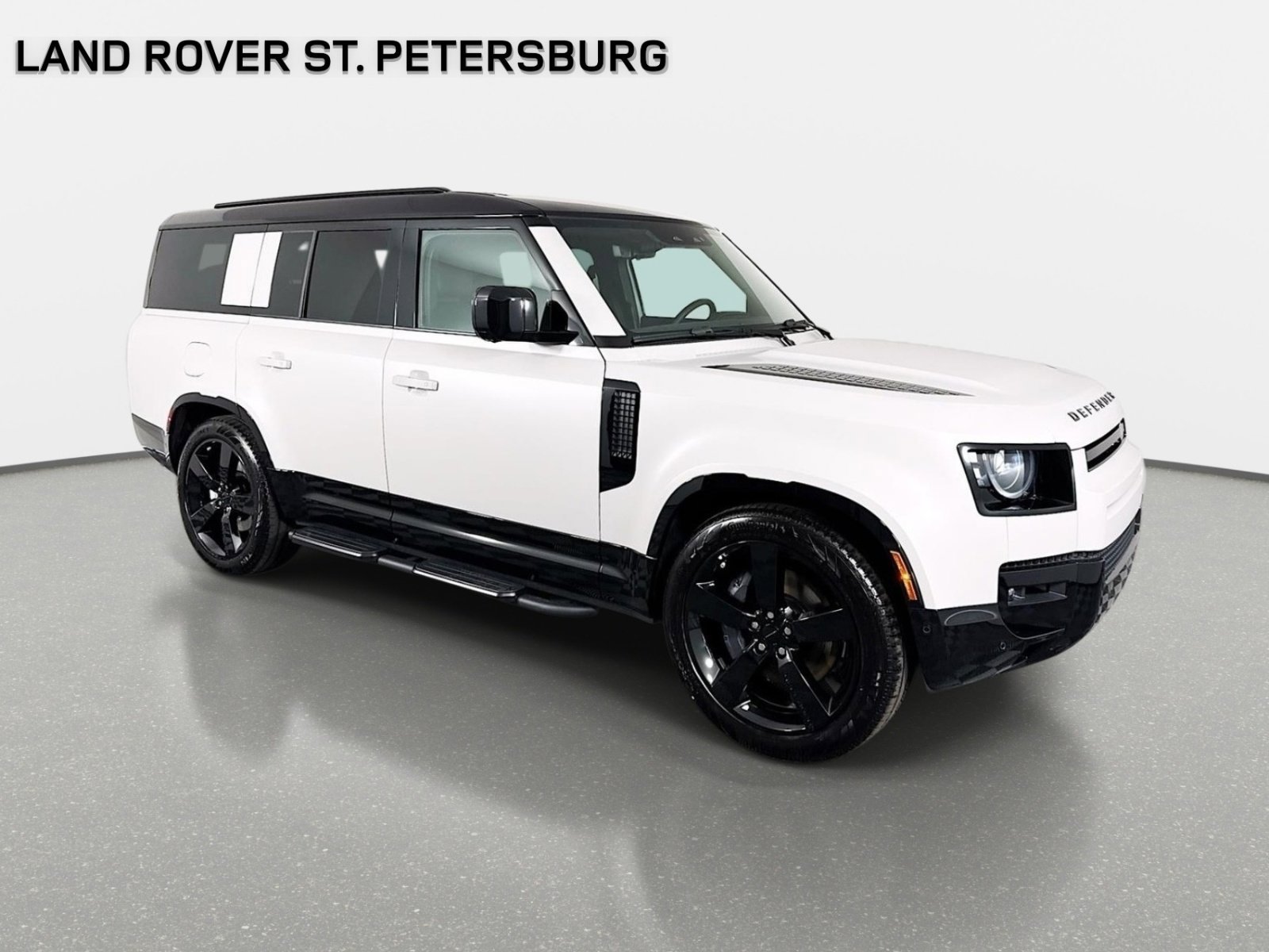 Used 2026 Gray Land Rover X-Dynamic SE image 3