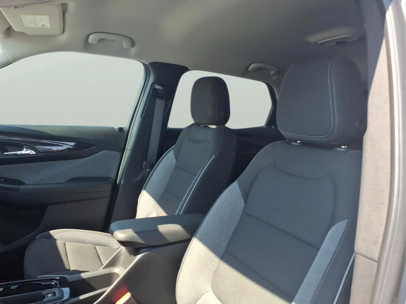Used 2025 Sterling Gray Metallic Chevrolet LT image 17