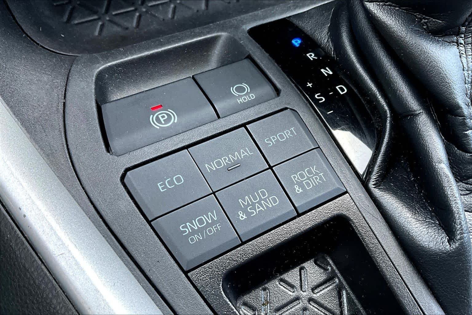 2023 Toyota RAV4 XLE - Photo 33