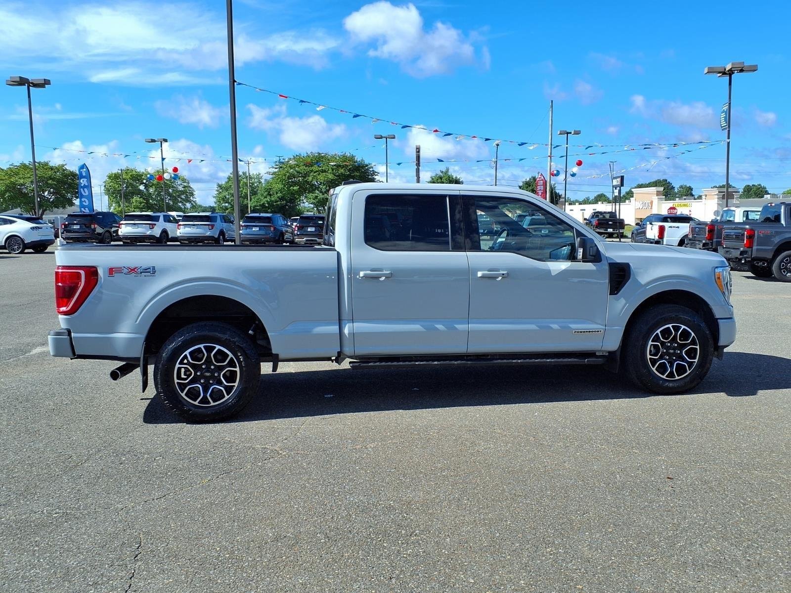 Used 2023 Avalanche Ford XLT image 10