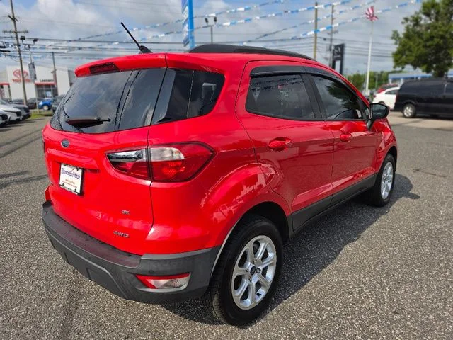 Used 2019 Race Red Ford SE image 5