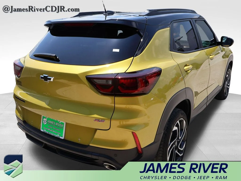 Used 2025 Yellow Chevrolet RS image 5