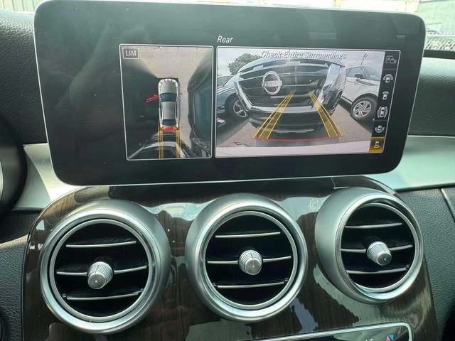 Used 2020 White Mercedes-Benz C 300 image 35
