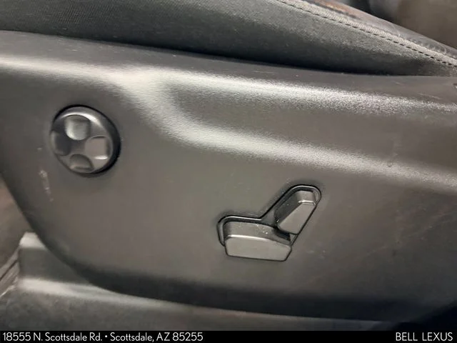 Used 2022 White Jeep Laredo X image 17