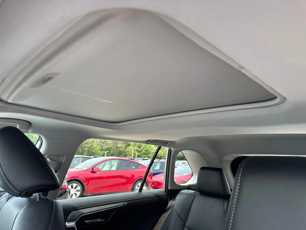 Used 2019 Silver Toyota Limited image 4