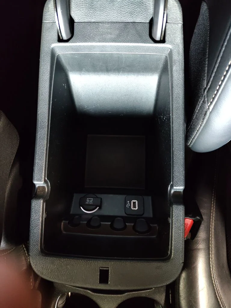 Used 2015 Gray Jeep Limited image 25