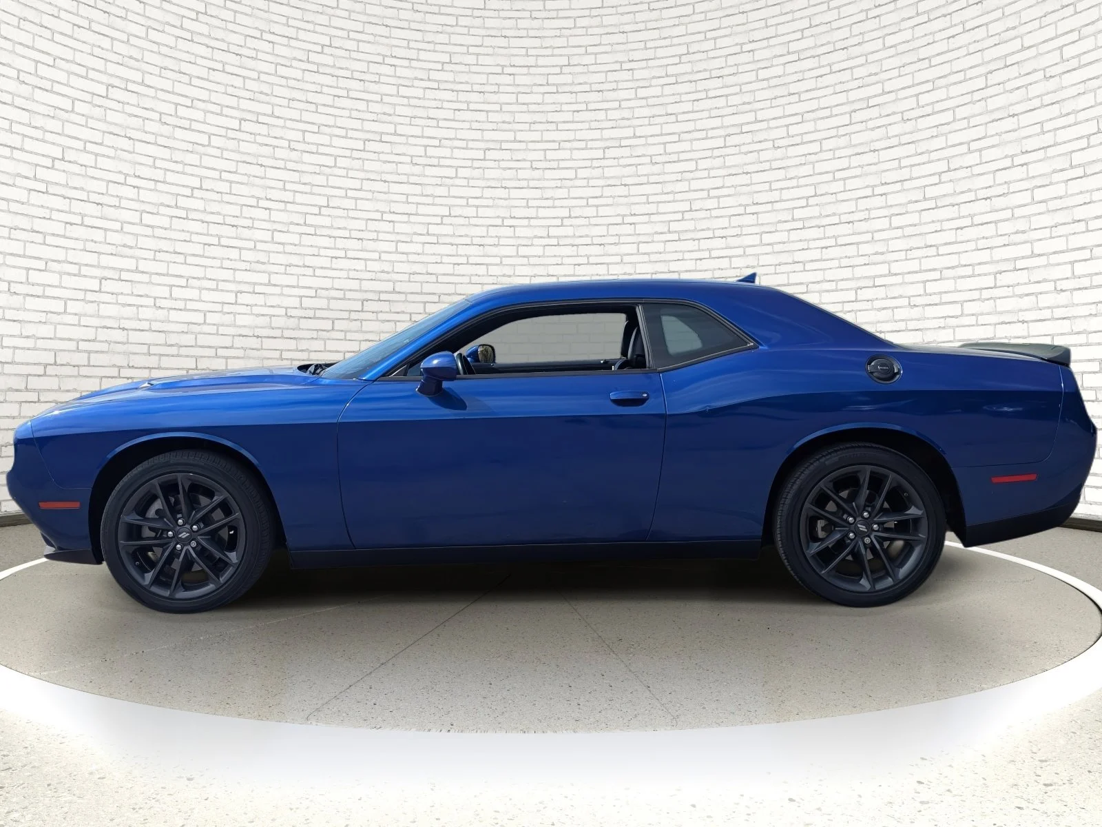 2022 Dodge Challenger SXT - Photo 6