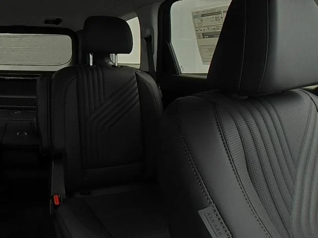 New 2026 Gray Hyundai SEL Premium image 39