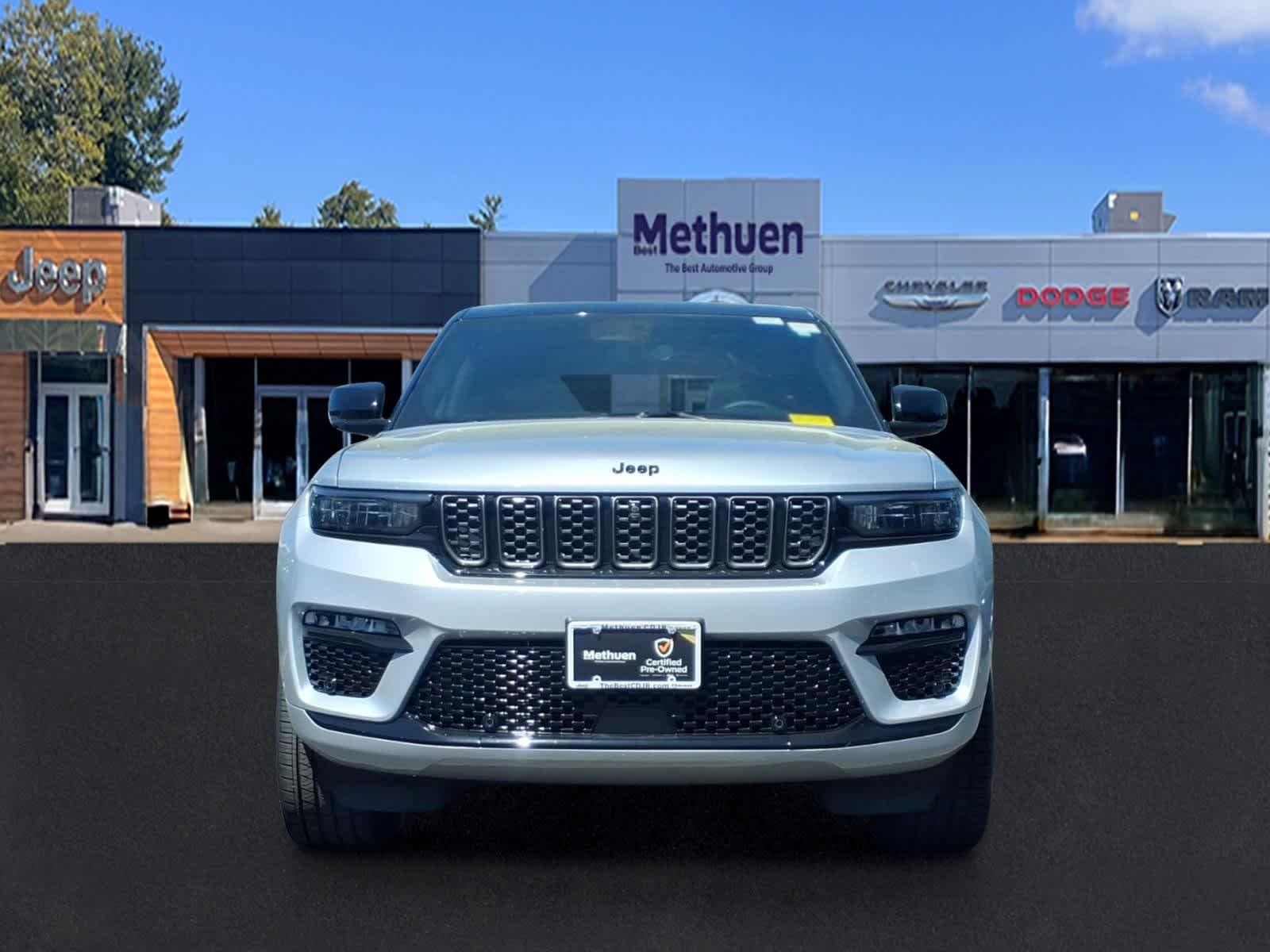 Used 2025 Silver Zynith Jeep Summit image 10