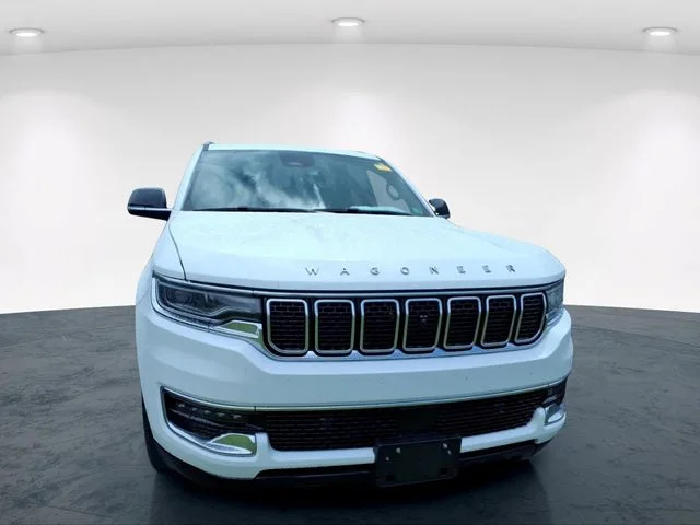 Used 2024 White Jeep Base image 9