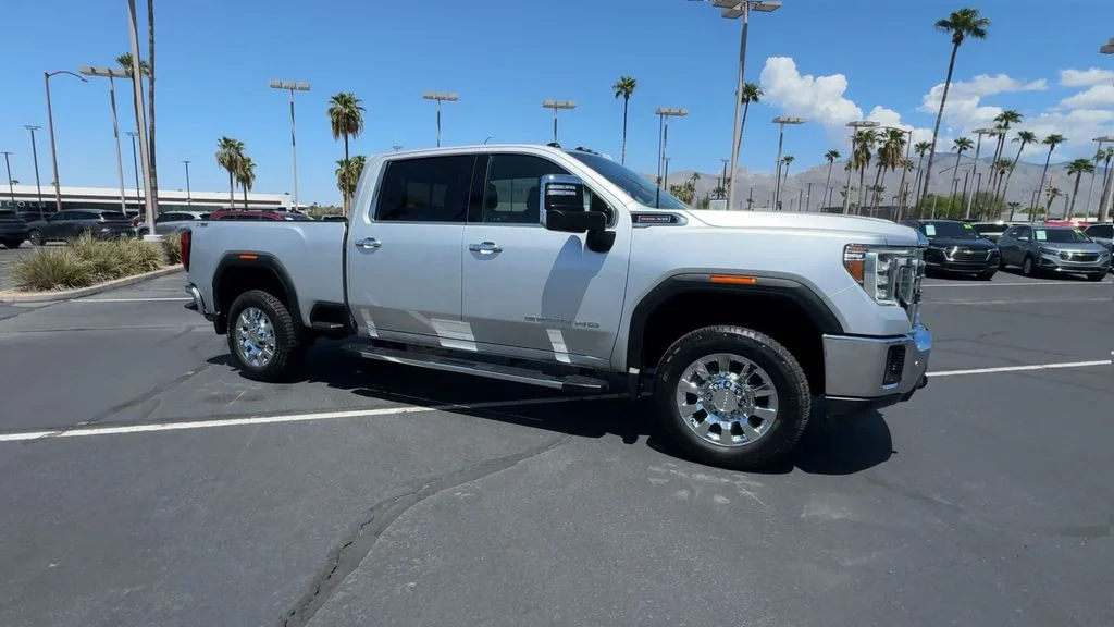 Used 2022 Silver GMC SLT image 3