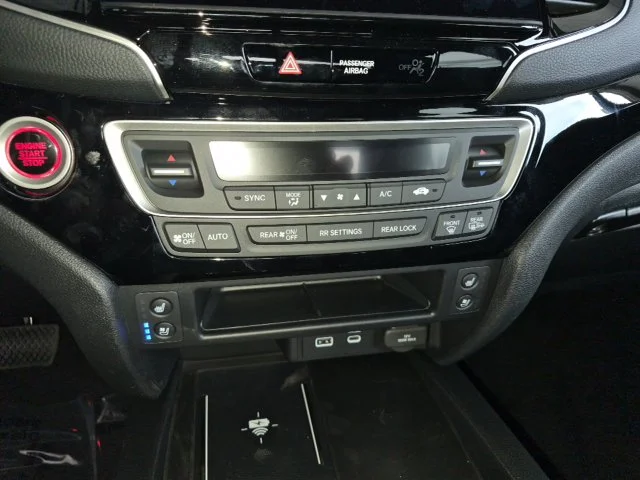 New 2026 Sonic Gray Pearl Honda Black Edition image 24