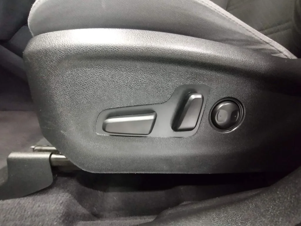 Used 2020 Blue Kia S image 20