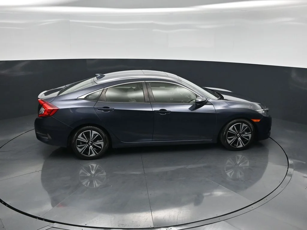 Used 2018 Blue Honda EX-T image 34