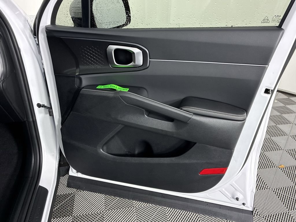 New 2026 Glacial White Pearl Kia LX image 34