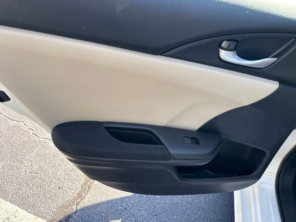 Certified Used 2018 Taffeta White Honda EX image 12