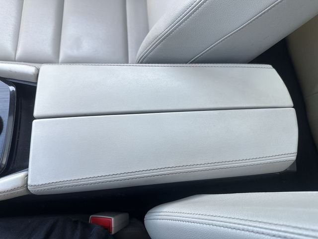 Used 2023 White Nissan SL image 26