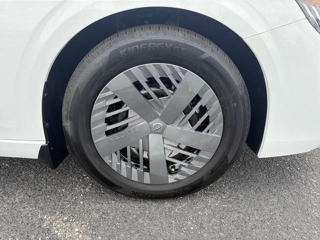 New 2026 White Nissan SV image 10