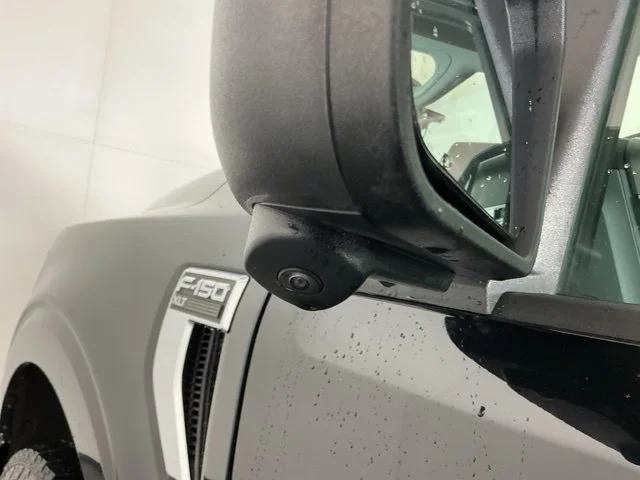 Used 2024 Agate Black Metallic Ford XLT image 10