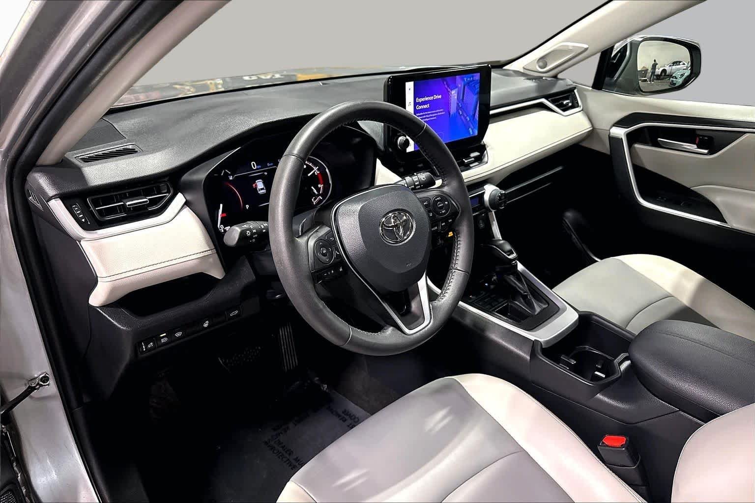 Used 2023 Silver Sky Metallic Toyota XLE Premium image 18