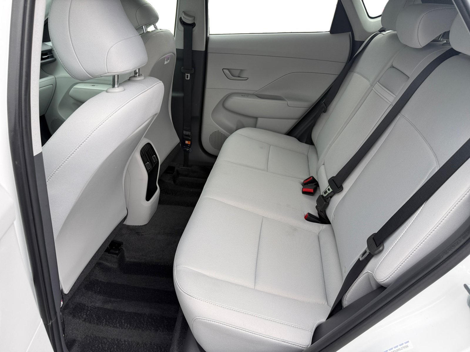 Certified Used 2025 White Hyundai SEL image 16