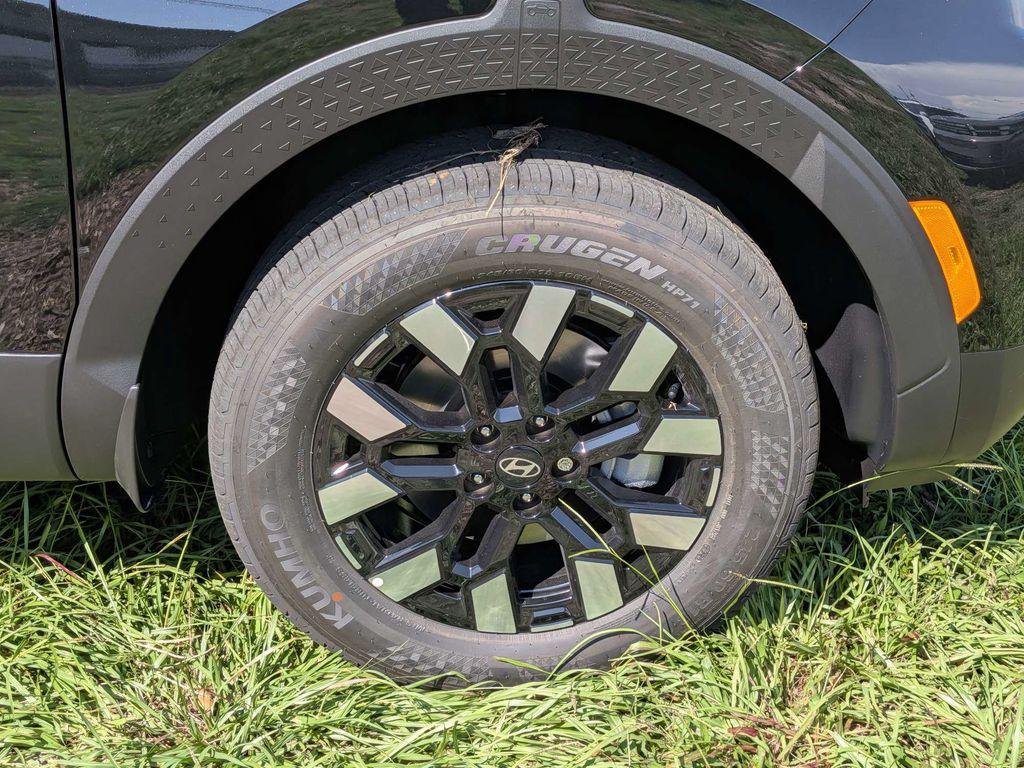 New 2027 Black Hyundai SE FWD image 12