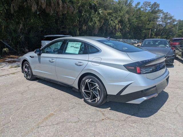 New 2026 Silver Hyundai SEL Sport image 5