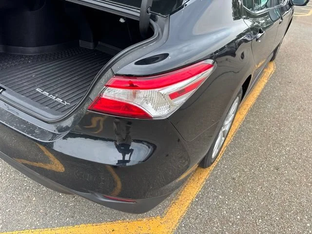 Used 2018 Midnight Black Metallic Toyota LE image 8